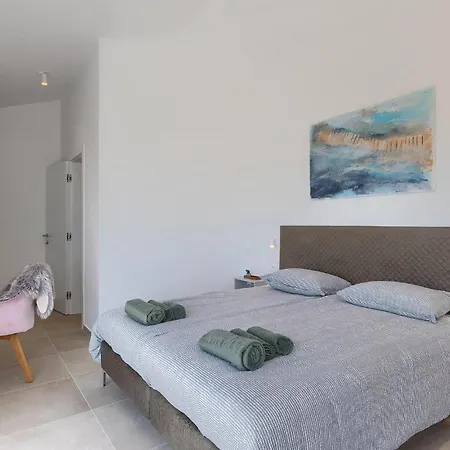 Ogradina Casa de Férias *