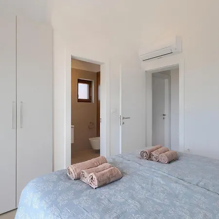 Ogradina * Pula